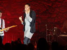 Konzert mit Cassandra Steen