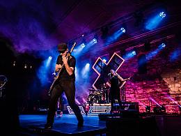 Konzert mit Glasperlenspiel